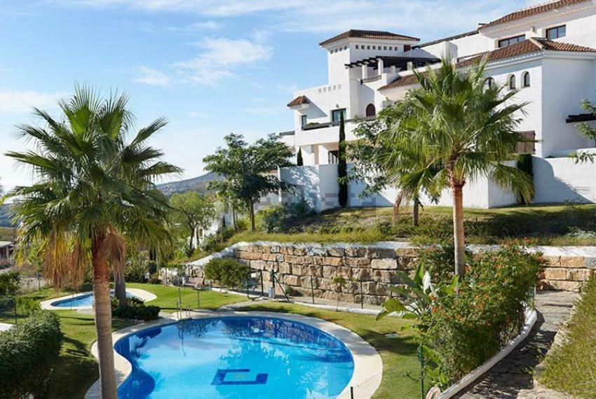 Luxury Apartment Set In Dona Julia Golf Course Casares Eksteriør billede