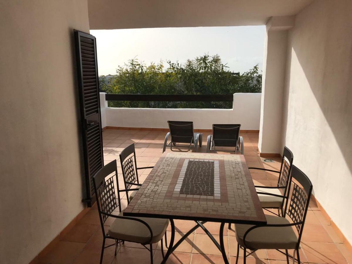 Luxury Apartment Set In Dona Julia Golf Course Casares Eksteriør billede