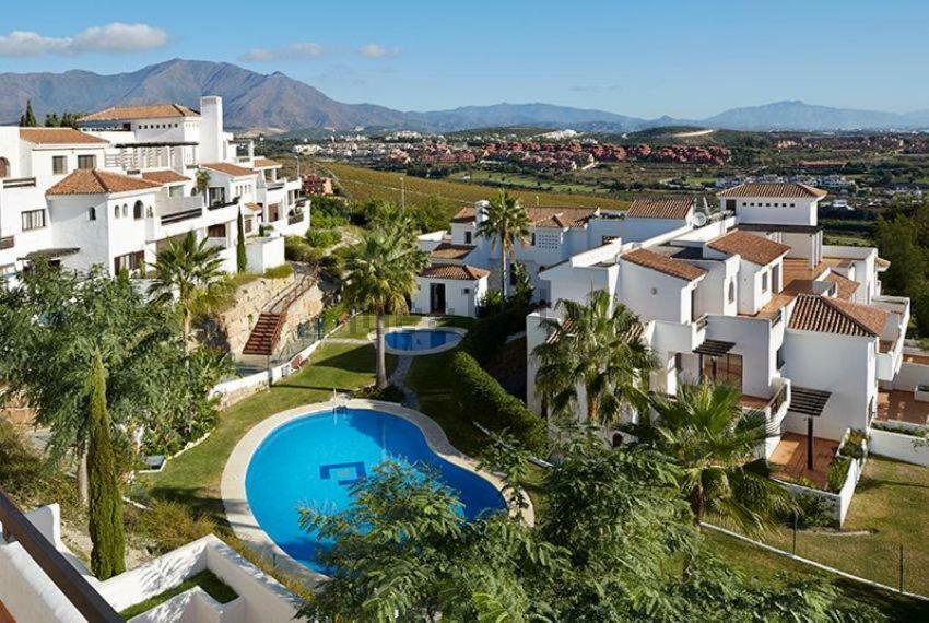 Luxury Apartment Set In Dona Julia Golf Course Casares Eksteriør billede