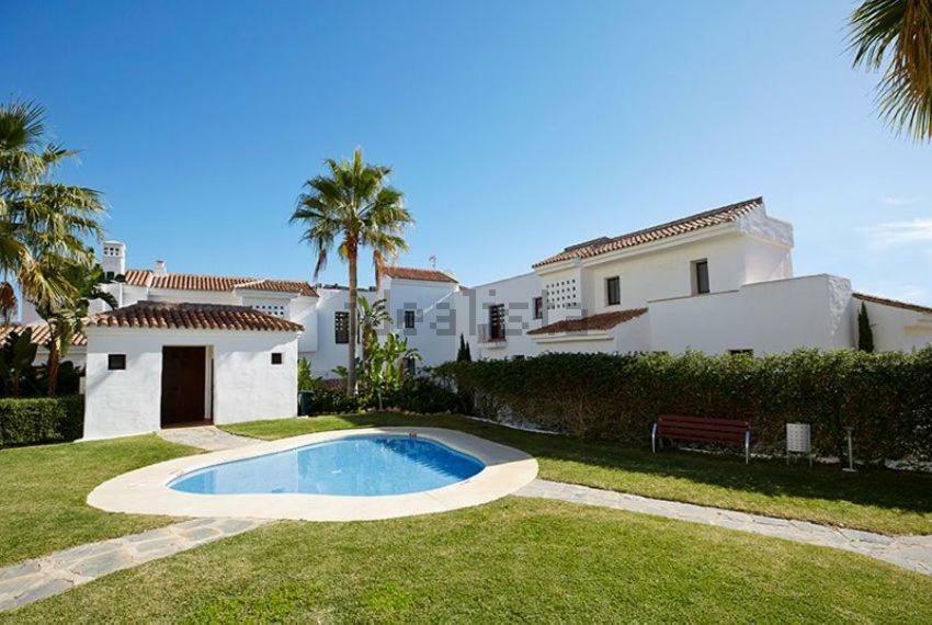 Luxury Apartment Set In Dona Julia Golf Course Casares Eksteriør billede